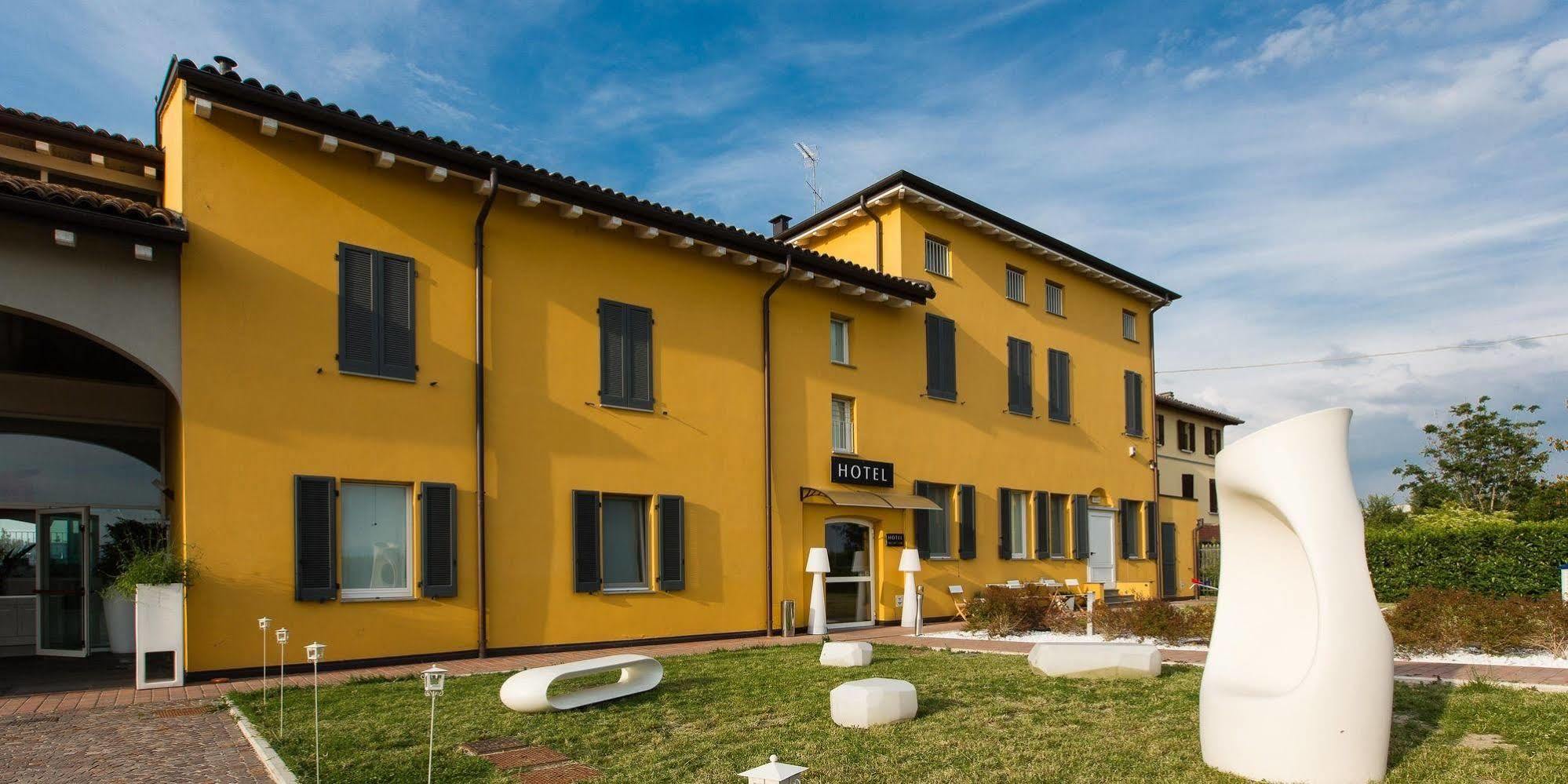 Hotel Forlanini 52 Parma Exterior foto